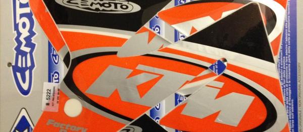 KIT DECO CEMOTO KTM 98. Cr�dits : ?accessoires-moto-enduro-cross.fr 2024